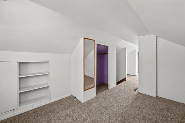 2025 S Bluff Boulevard, Clinton, IA 52732