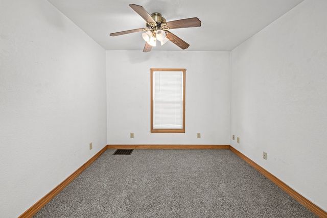 2025 S Bluff Boulevard, Clinton, IA 52732