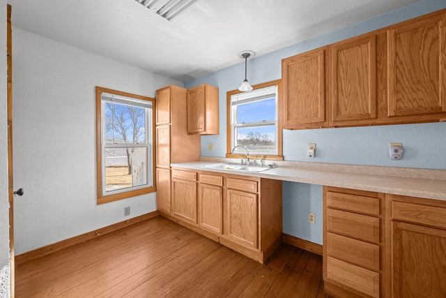 2025 S Bluff Boulevard, Clinton, IA 52732