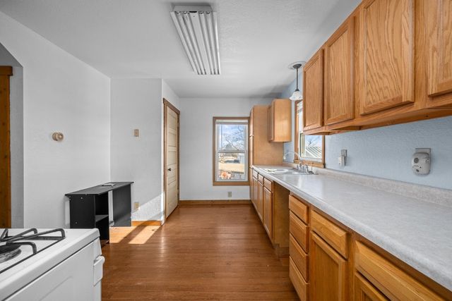 2025 S Bluff Boulevard, Clinton, IA 52732