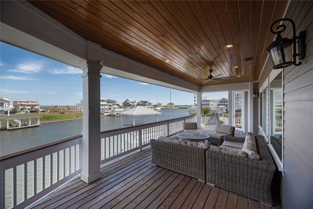4103 Greenwing Teal Court, Galveston, TX 77554