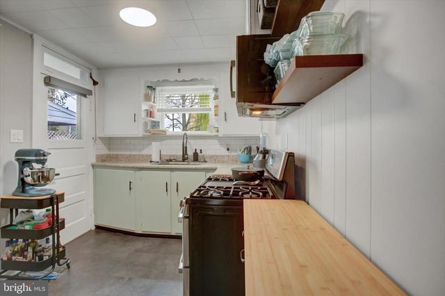 410 E CATHERINE STREET, Chambersburg, PA 17202