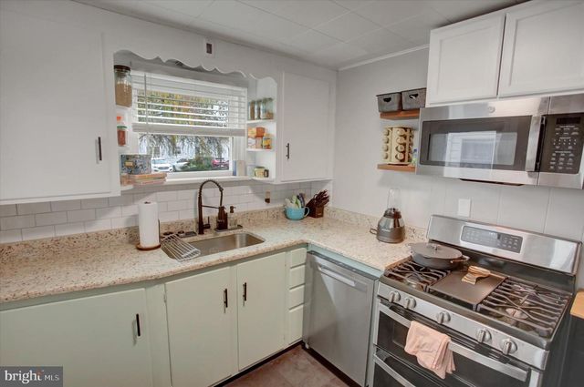 410 E CATHERINE STREET, Chambersburg, PA 17202