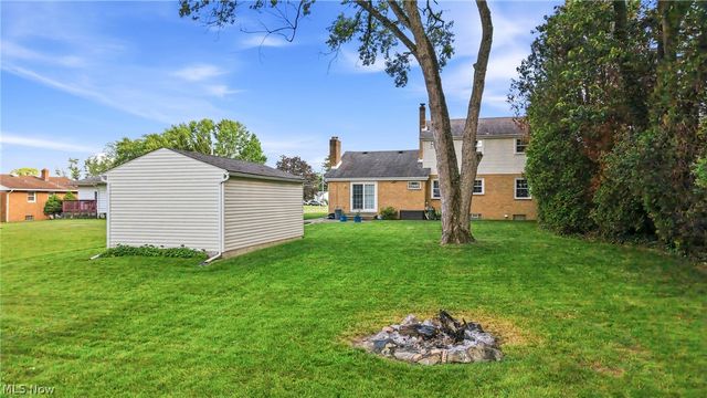 934 Larkridge Avenue, Youngstown, OH 44512