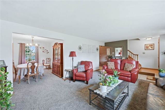 934 Larkridge Avenue, Youngstown, OH 44512