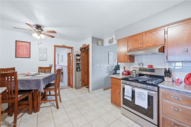 934 Larkridge Avenue, Youngstown, OH 44512