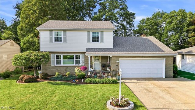 934 Larkridge Avenue, Youngstown, OH 44512