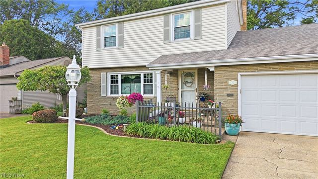 934 Larkridge Avenue, Youngstown, OH 44512