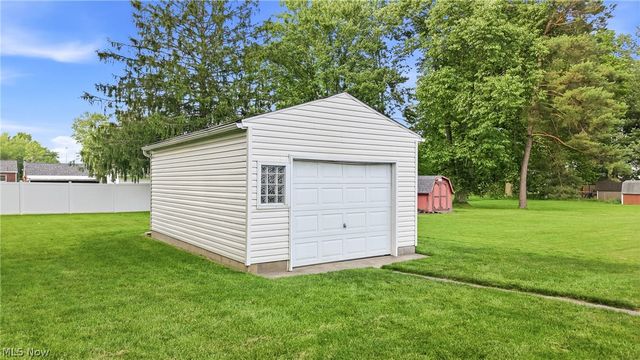 934 Larkridge Avenue, Youngstown, OH 44512