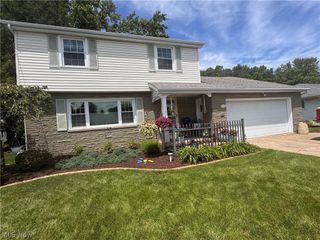 934 Larkridge Avenue, Youngstown, OH 44512
