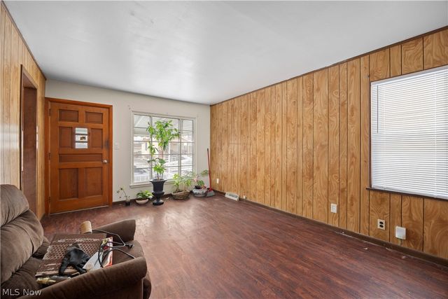 12809 Mcgowan Avenue, Cleveland, OH 44135