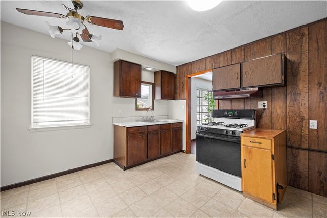 12809 Mcgowan Avenue, Cleveland, OH 44135