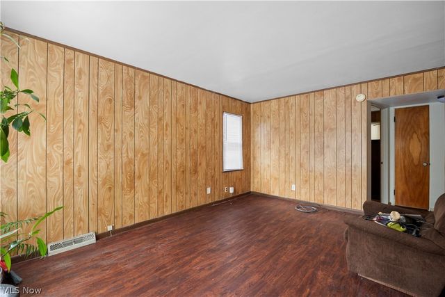 12809 Mcgowan Avenue, Cleveland, OH 44135