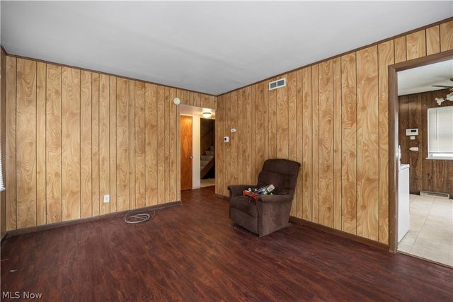 12809 Mcgowan Avenue, Cleveland, OH 44135