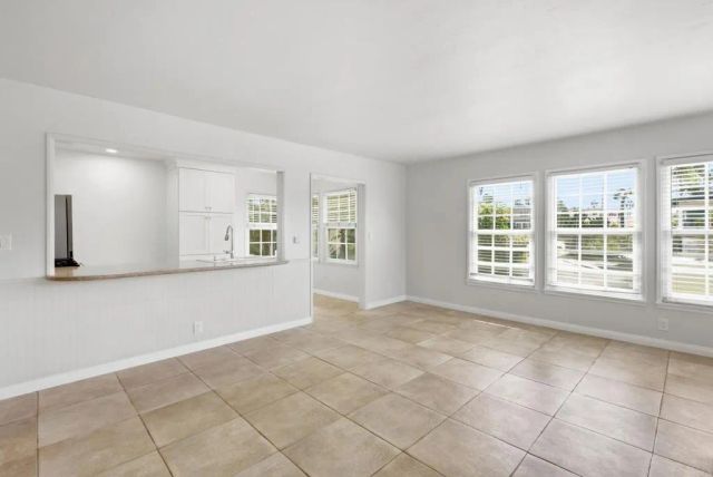 4879 Dixie Drive, San Diego, CA 92109