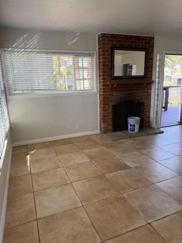 4879 Dixie Drive, San Diego, CA 92109