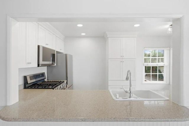 4879 Dixie Drive, San Diego, CA 92109