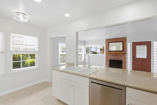 4879 Dixie Drive, San Diego, CA 92109