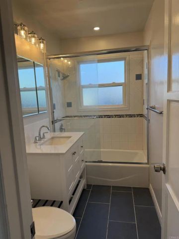 4879 Dixie Drive, San Diego, CA 92109