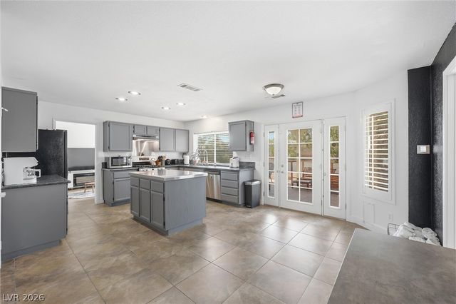 7051 Jasmine Creek Way, Las Vegas, NV 89119