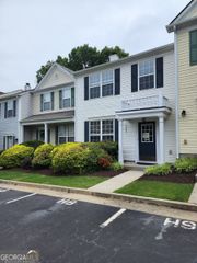 10900 Wittenridge Drive H8, Alpharetta, GA 30022