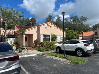 11810 SW 80th St 215, Miami, FL 33183
