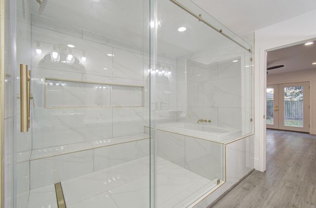 556 Brandon Road, Conroe, TX 77302