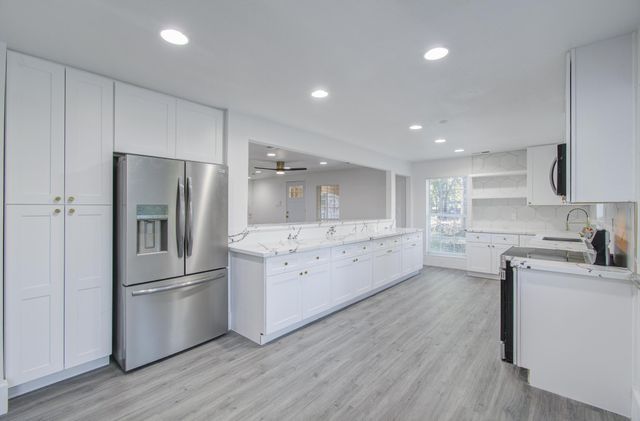 556 Brandon Road, Conroe, TX 77302