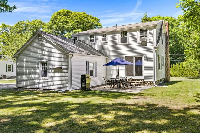 779 Oxford St S, Auburn, MA 01501