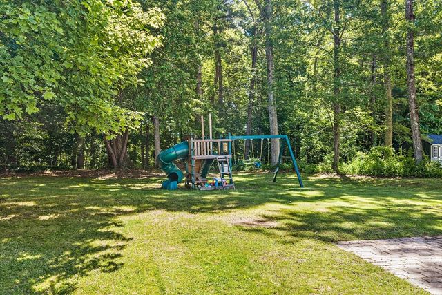 779 Oxford St S, Auburn, MA 01501
