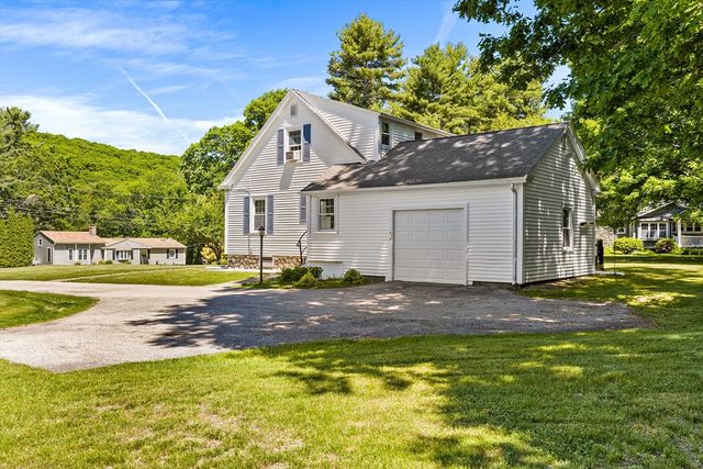 779 Oxford St S, Auburn, MA 01501