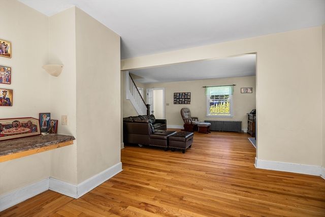 779 Oxford St S, Auburn, MA 01501