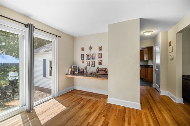 779 Oxford St S, Auburn, MA 01501