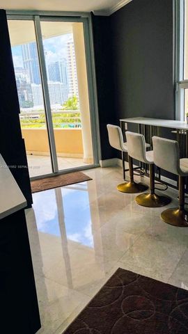 848 Brickell Key Dr 806, Miami, FL 33131