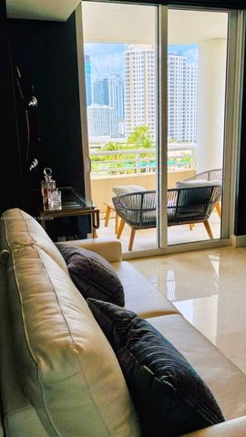 848 Brickell Key Dr 806, Miami, FL 33131