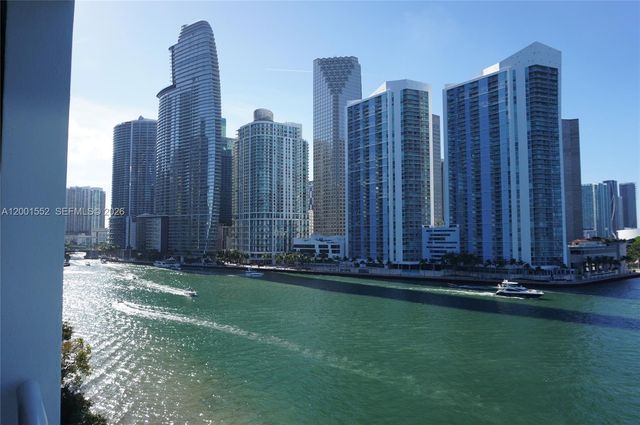 848 Brickell Key Dr 806, Miami, FL 33131