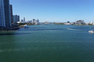 848 Brickell Key Dr 806, Miami, FL 33131