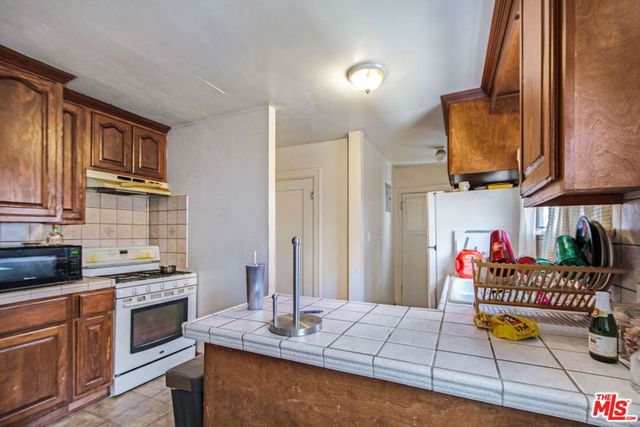 5175 S Van Ness Avenue, Los Angeles, CA 90062