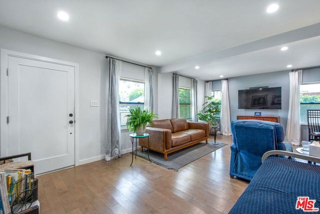 5175 S Van Ness Avenue, Los Angeles, CA 90062