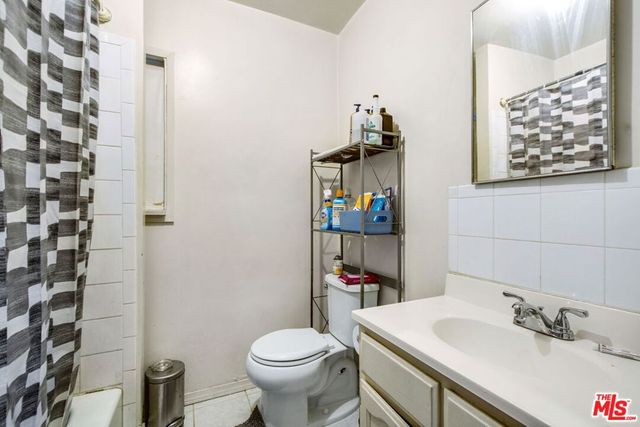 5175 S Van Ness Avenue, Los Angeles, CA 90062