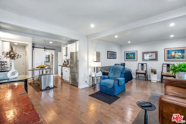 5175 S Van Ness Avenue, Los Angeles, CA 90062