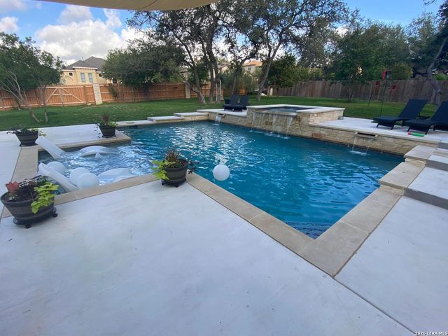 8035 Tradition Oak, Boerne, TX 78015