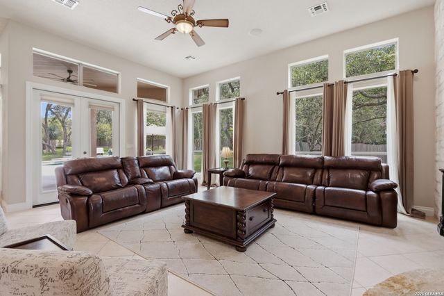 8035 Tradition Oak, Boerne, TX 78015