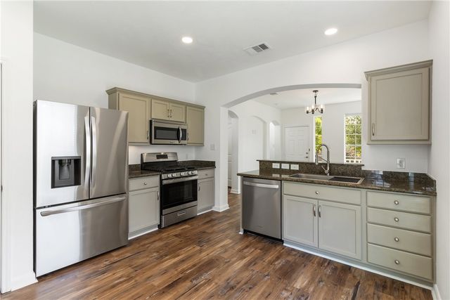 2023 Autumn Lake Drive, Bryan, TX 77807