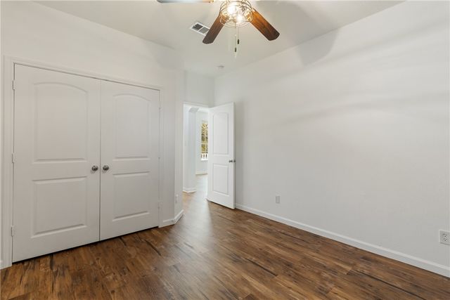 2023 Autumn Lake Drive, Bryan, TX 77807