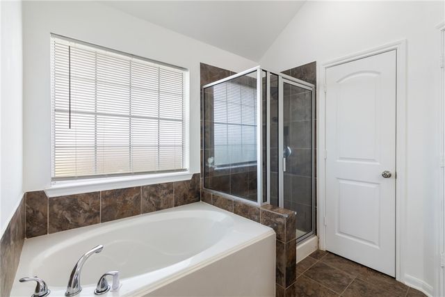 2023 Autumn Lake Drive, Bryan, TX 77807