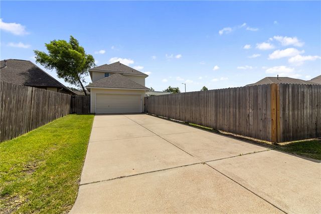 2023 Autumn Lake Drive, Bryan, TX 77807