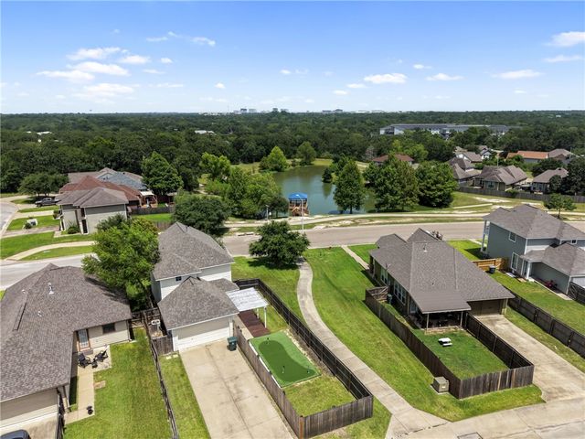2023 Autumn Lake Drive, Bryan, TX 77807