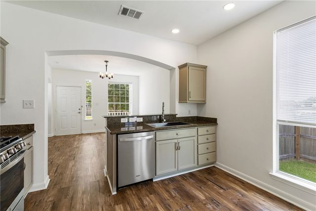 2023 Autumn Lake Drive, Bryan, TX 77807