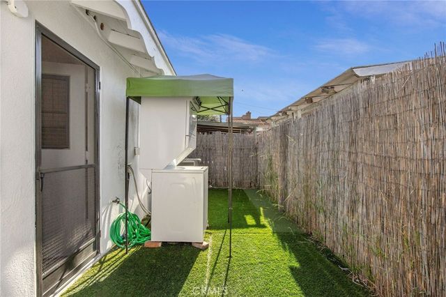1209 Florida Street, Huntington Beach, CA 92648